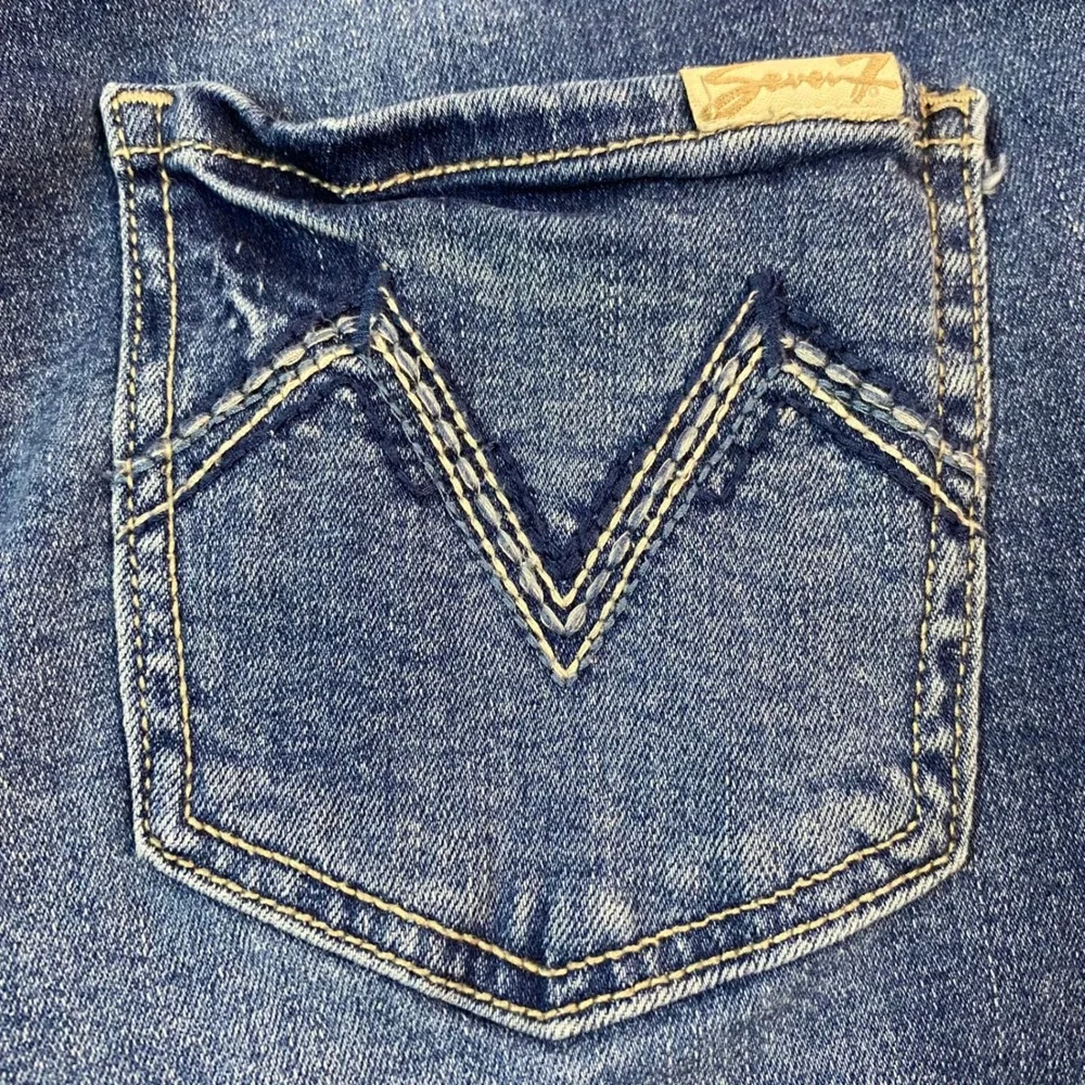 Seven7 Distressed Jeans‎ Womens Slim Straight Leg Medium Wash Denim Size 10 EUC